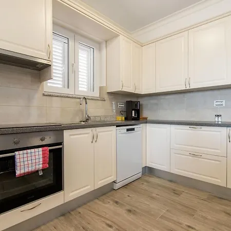 Apartment Marija Ii *